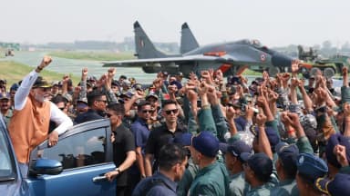 घर में घुसकर मारते हैं, भागने का मौका भी नहीं देते